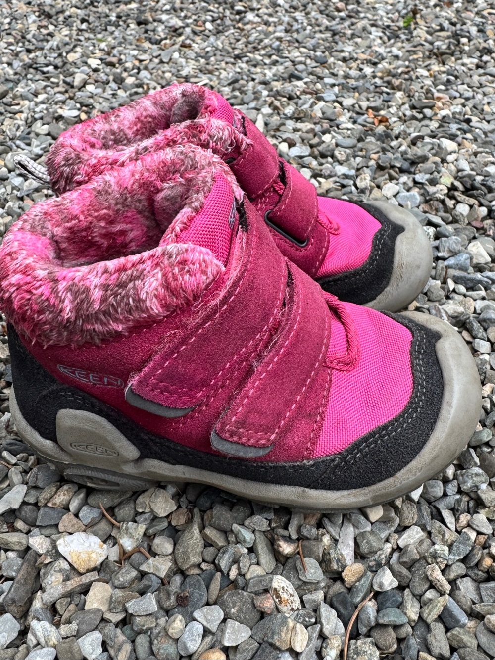 KEEN Toddler Knotch Chukka insulated boots Sz 8